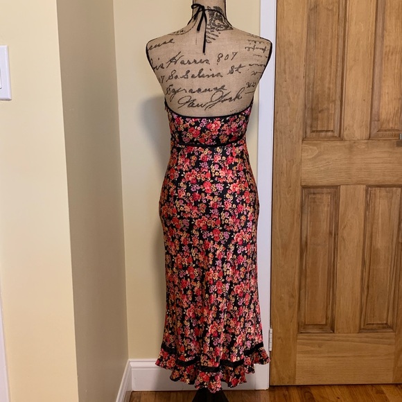 100% Silk Express Dress - Picture 3 of 8